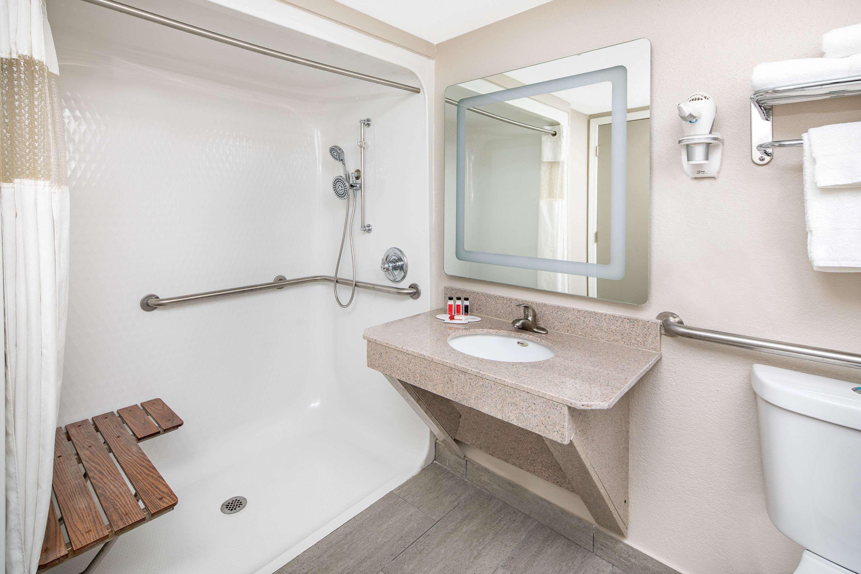 Ramada By Wyndham Alpharetta Atlanta North Hotel Eksteriør billede